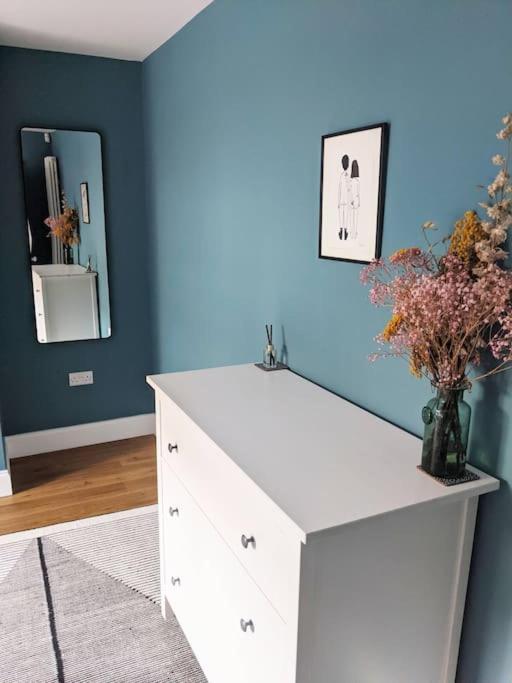 Stylish And Colourful Flat Minutes From The Beach Margate Exterior foto