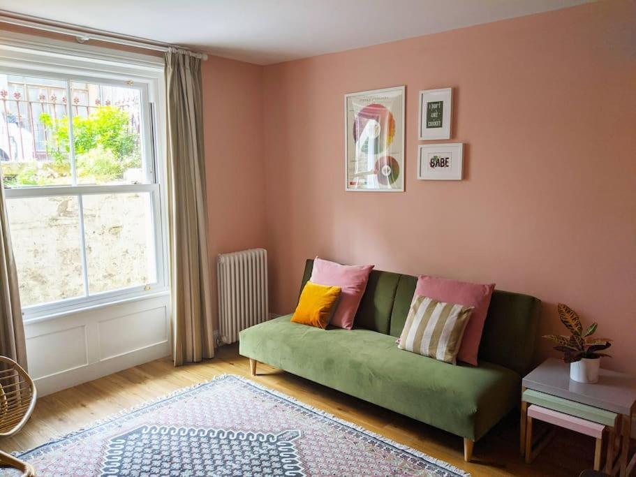 Stylish And Colourful Flat Minutes From The Beach Margate Exterior foto